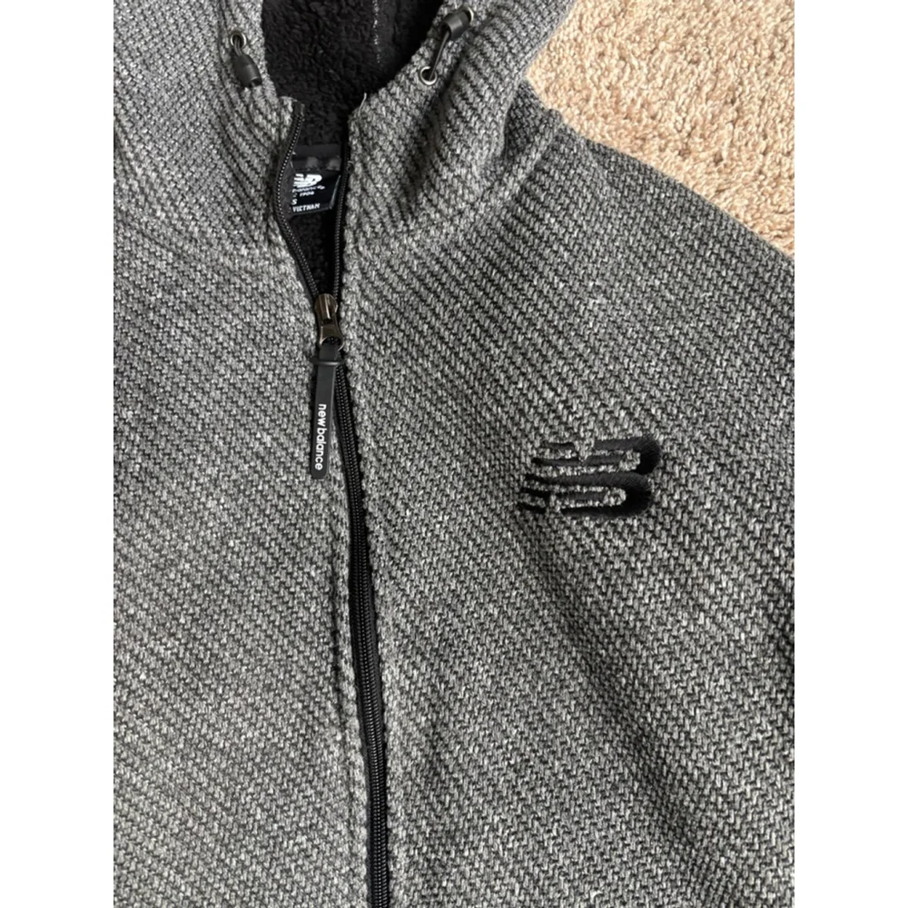 Men's New Balance Gray Performance Jacket S with Black Accents